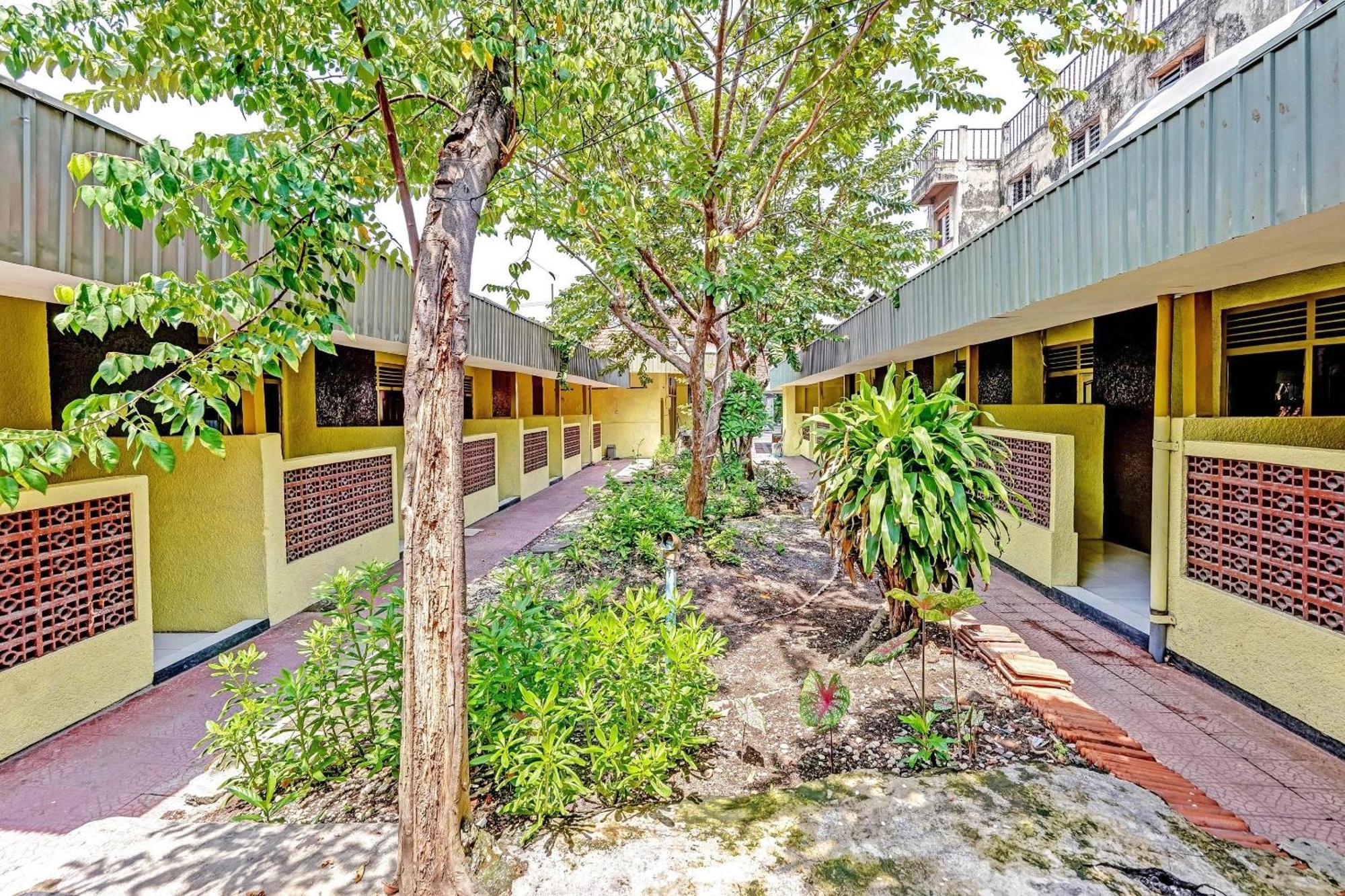 Hotel Kalimantan Surabaya Exterior foto
